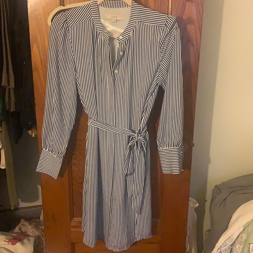 Casual dress perfect for office job